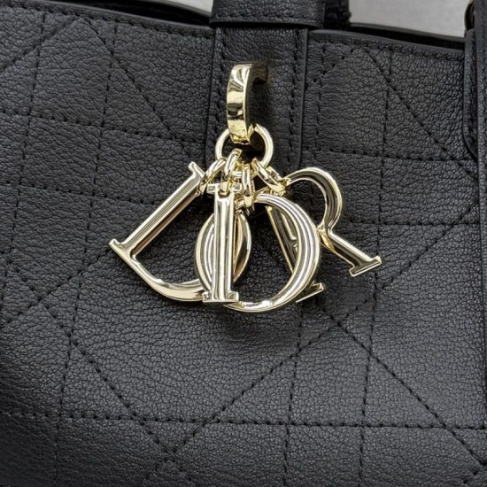 Premium Replica Dior Toujours Medium/Large Bag Black Macrocannage Calfskin At Cheap Price