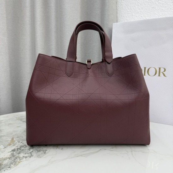 Premium Replica Dior Toujours Medium/Large Bag Burgundy Macrocannage Calfskin At Cheap Price