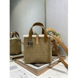 Premium Replica DiorAlps small/medium Dior Toujours Vertical tote bag with topstitching Macrocannage and Apricot Wool Trim At Cheap Price