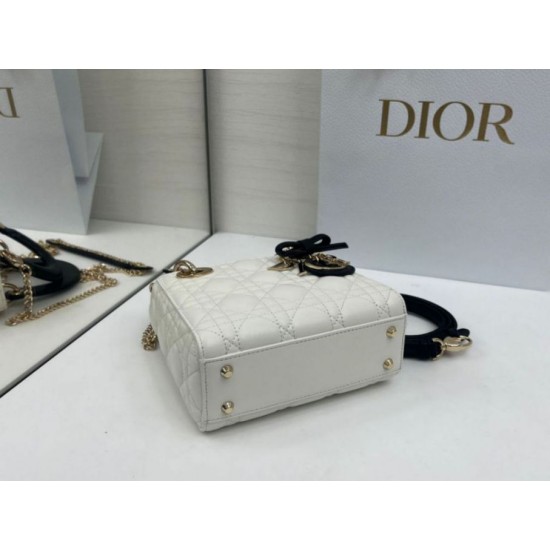 Fake Dior Mini Lady Dior Arco Cannage Lambskin Bag Beige/Black Knockoff Clone Sale Online Premium Replica Dior Mini Lady Dior Arco Cannage Lambskin Bag Beige/Black At Cheap Price