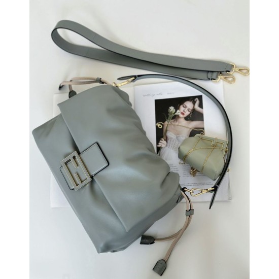 Premium Replica Fendi Medium/Large Mamma Baguette shoulder bag Blue At Cheap Price