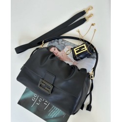Premium Replica Fendi Medium/Large Mamma Baguette shoulder bag Black At Cheap Price