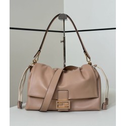 Premium Replica Fendi Medium/Large Mamma Baguette shoulder bag light brown At Cheap Price