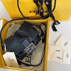 Premium Replica Fendi Small Mamma Baguette shoulder bag Black At Cheap Price