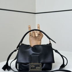Premium Replica Fendi Small Mamma Baguette shoulder bag Black At Cheap Price