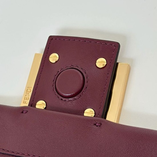 Premium Replica Fendi Medium/Large Mamma Baguette shoulder bag Burgundy At Cheap Price