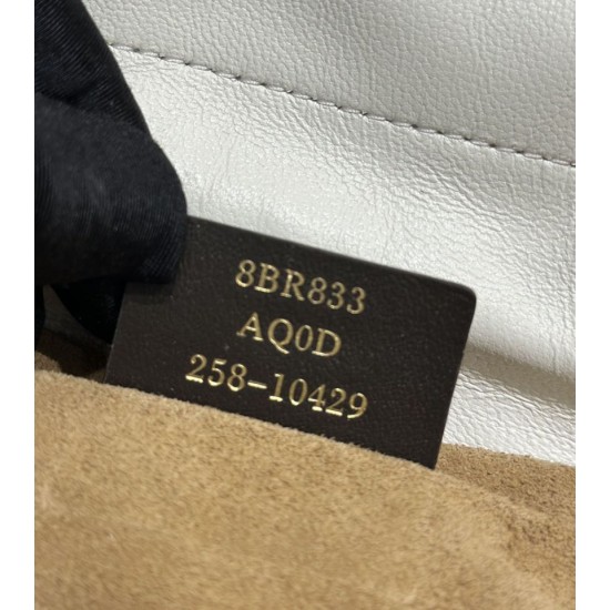 Premium Replica Fendi Medium/Large Mamma Baguette shoulder bag white At Cheap Price