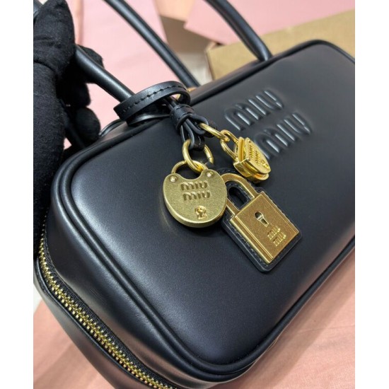 Fake Miumiu Beau tote bag 5BB173 Black Knockoff Clone Sale Online Premium Replica Miumiu Beau tote bag 5BB173 Black At Cheap Price
