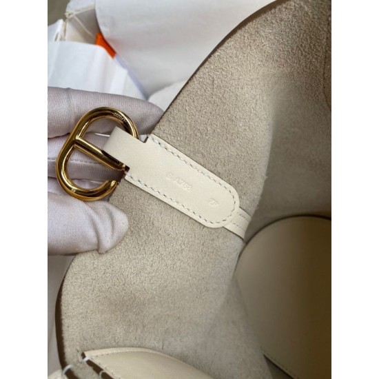 Fake Handmade Hermes The Loop 18 Tote Bag Beige Clemence Knockoff Clone Sale Online Premium Replica Handmade Hermes The Loop 18 Tote Bag Beige Clemence At Cheap Price