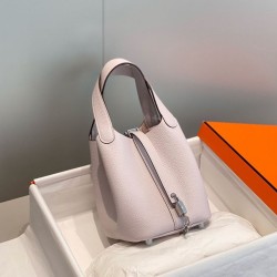 Premium Replica Hermes Picotin Lock 18/22 Tote Bag Pale Mauve Clemence At Cheap Price