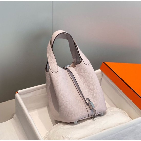 Premium Replica Hermes Picotin Lock 18/22 Tote Bag Pale Mauve Clemence At Cheap Price