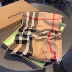 Top AAAAA Replica Burberry Check Cashmere Scarf, Beige with Frayed Edges, 70 x 200 cm Clone Cheap