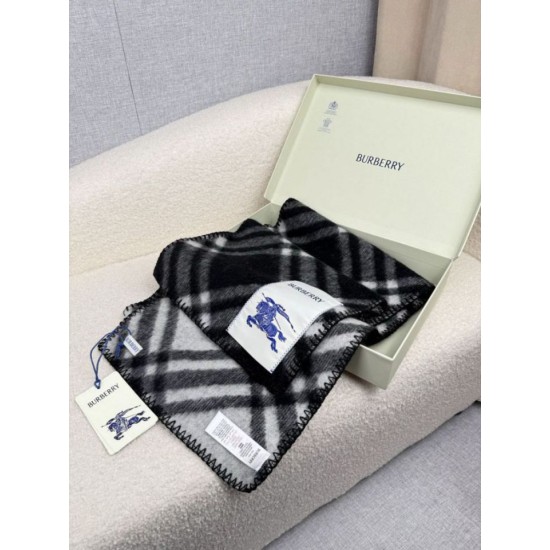 Top AAAAA Replica Burberry Equestrian Label Check Wool Scarf/Blanket, 30 x 180 cm, Black Clone Cheap