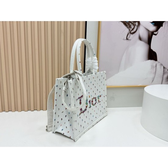 Best Replica Dior Dioramour Bag Small/Medium/Large Dior Book Tote with Shoulder Strap White Knockoff