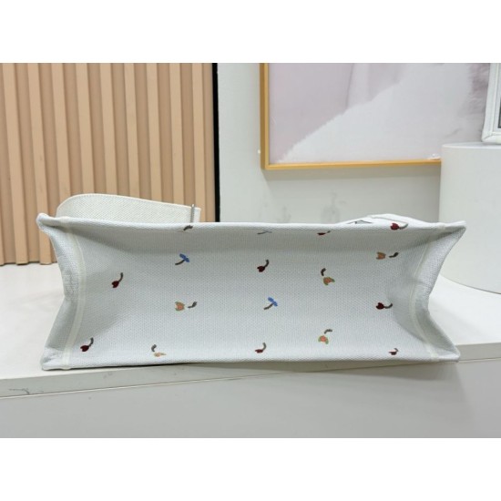 Best Replica Dioramour Bag Dior Book Tote with Shoulder Strap Multicolored Revolution Flowers White Embroidery Knockoff