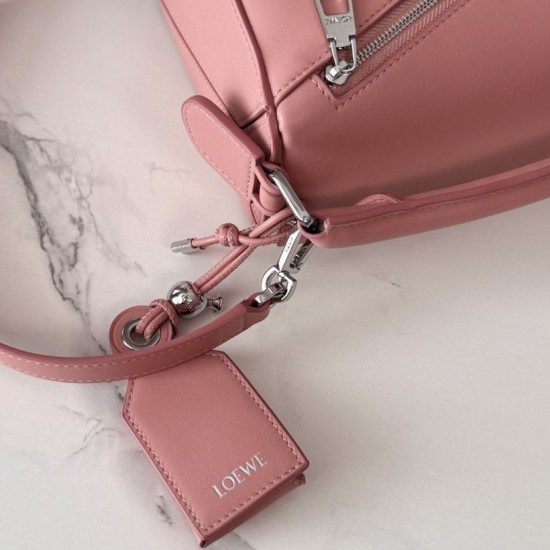 AAAAA Fake Loewe Mini Featherlight Puzzle Bag Powder Dupe Best Replica Loewe Mini Featherlight Puzzle Bag Powder Knockoff