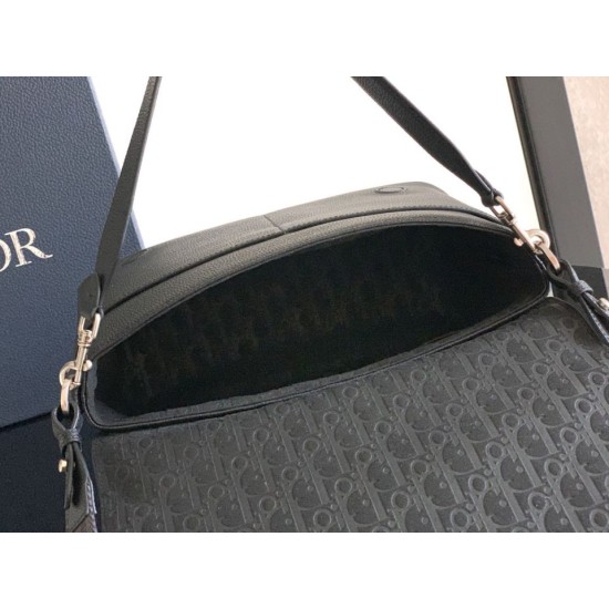 Best Replica Dior Privé Messenger Men Flap Bag in Black Knockoff