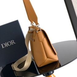 Best Replica Dior Privé Messenger Men Flap Bag in Yellow Knockoff