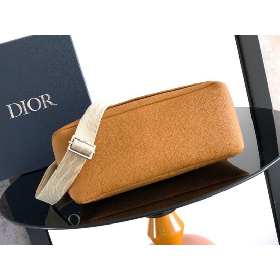 AAAAA Fake Dior Privé Messenger Men Flap Bag in Yellow Dupe Best Replica Dior Privé Messenger Men Flap Bag in Yellow Knockoff