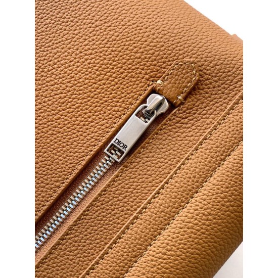 AAAAA Fake Dior Privé Messenger Men Flap Bag in Yellow Dupe Best Replica Dior Privé Messenger Men Flap Bag in Yellow Knockoff