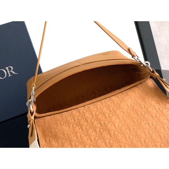 AAAAA Fake Dior Privé Messenger Men Flap Bag in Yellow Dupe Best Replica Dior Privé Messenger Men Flap Bag in Yellow Knockoff