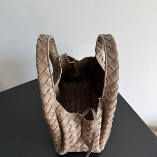 Knockoff Bottega Veneta Campana Small Woven Shoulder Bag Brown Replica Clone