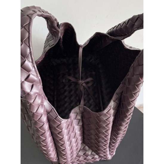 Knockoff Bottega Veneta Medium/Large Braided Brown Bell Bag Replica Clone
