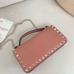 AAAAA Replica Valentino Garavani Rockstud Chain Wallet Pink Fake Clone