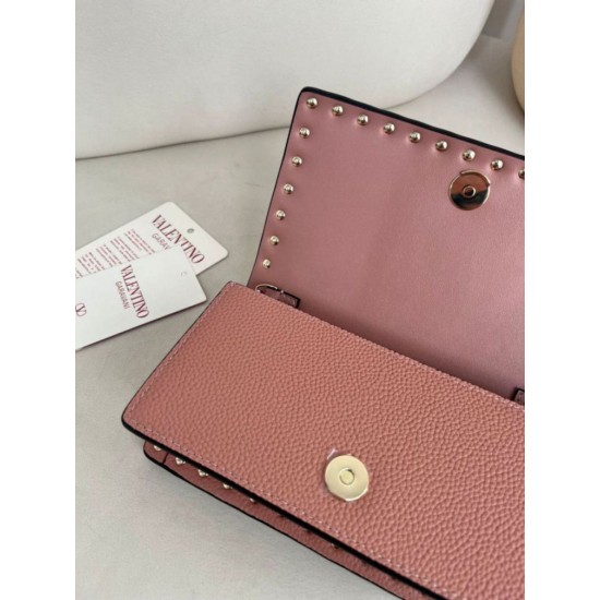 AAAAA Replica Valentino Garavani Rockstud Chain Wallet Pink Fake Clone