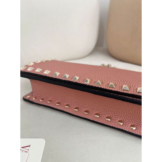 AAAAA Replica Valentino Garavani Rockstud Chain Wallet Pink Fake Clone