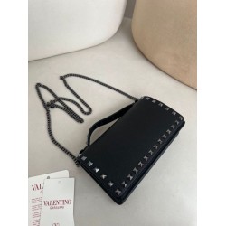 AAAAA Replica Valentino Garavani Rockstud Chain Wallet Black Fake Clone