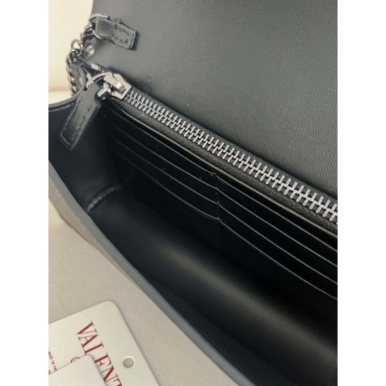AAAAA Replica Valentino Garavani Rockstud Chain Wallet Black Fake Clone