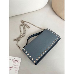 AAAAA Replica Valentino Garavani Rockstud Chain Wallet Blue Fake Clone