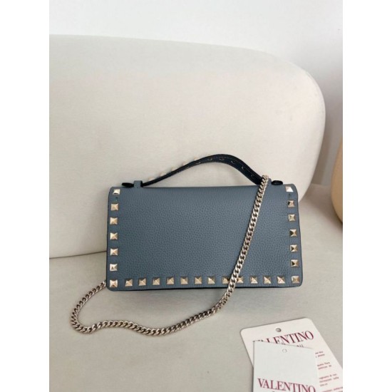 AAAAA Replica Valentino Garavani Rockstud Chain Wallet Blue Fake Clone