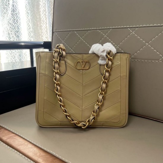 AAAAA Replica Valentino Garavani Laseine Small/Medium Tote Bag Fake Clone