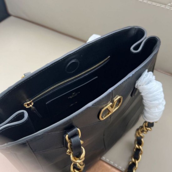 AAAAA Replica Valentino Garavani Laseine Small/Medium Tote Bag Black Fake Clone