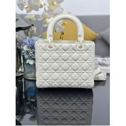 Replica Dior Medium Lady Dior matte cannage handbag with flap white Knockoff Cheap AAAAA Replica Dior Medium Lady Dior matte cannage handbag with flap white Fake Clone
