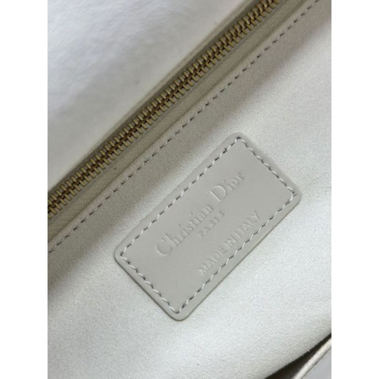 Replica Dior Medium Lady Dior matte cannage handbag with flap white Knockoff Cheap AAAAA Replica Dior Medium Lady Dior matte cannage handbag with flap white Fake Clone
