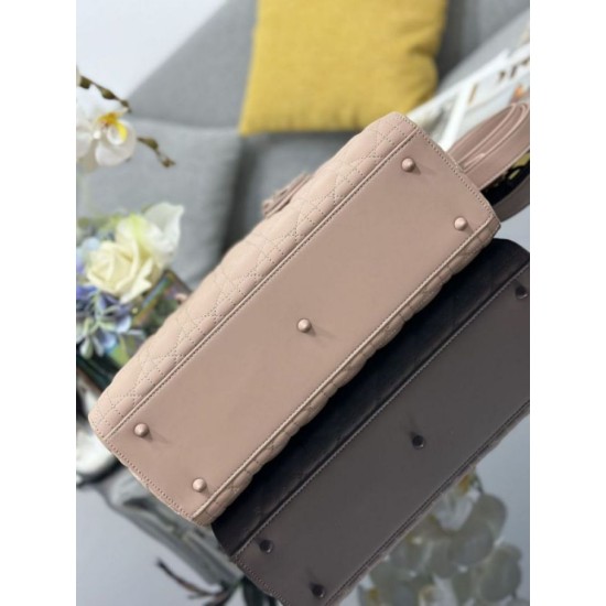 Replica Dior Large Lady Dior matte cannage handbag with flap pink Knockoff Cheap AAAAA Replica Dior Large Lady Dior matte cannage handbag with flap pink Fake Clone