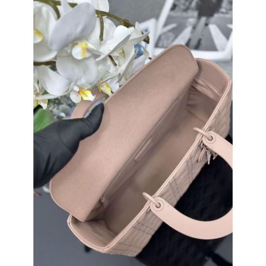 Replica Dior Large Lady Dior matte cannage handbag with flap pink Knockoff Cheap AAAAA Replica Dior Large Lady Dior matte cannage handbag with flap pink Fake Clone