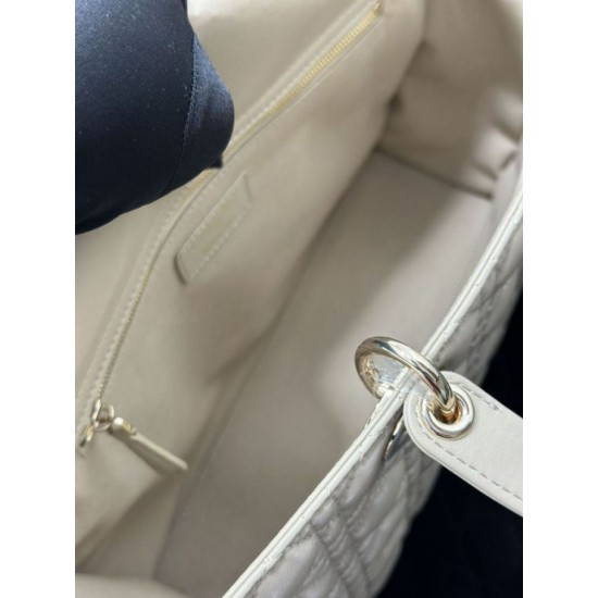 Replica Dior Lady Dior Large Quilted Lambskin Cannage Bag Beige Knockoff Cheap AAAAA Replica Dior Lady Dior Large Quilted Lambskin Cannage Bag Beige Fake Clone