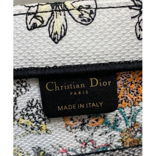 AAAAA Replica Dior Lucky Medium Dior Book Tote White with Dior Night of Dreams Motif Fake Clone
