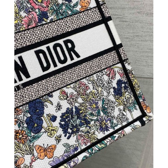 AAAAA Replica Dior Lucky Medium Dior Book Tote White with Dior Night of Dreams Motif Fake Clone