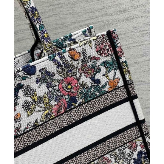 AAAAA Replica Dior Lucky Medium Dior Book Tote White with Dior Night of Dreams Motif Fake Clone