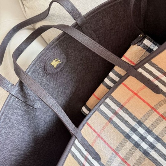 Replica Burberry Medium Bloomsbury Highlands Reversible Tote Bag Clone Cheap