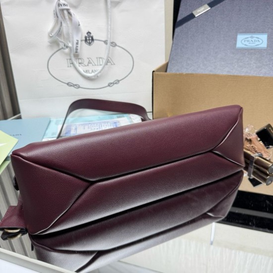 Knockoff Prada Aimée Medium Crossbody Bag Burgundy Fake Sale Online Replica Prada Aimée Medium Crossbody Bag Burgundy Clone Cheap