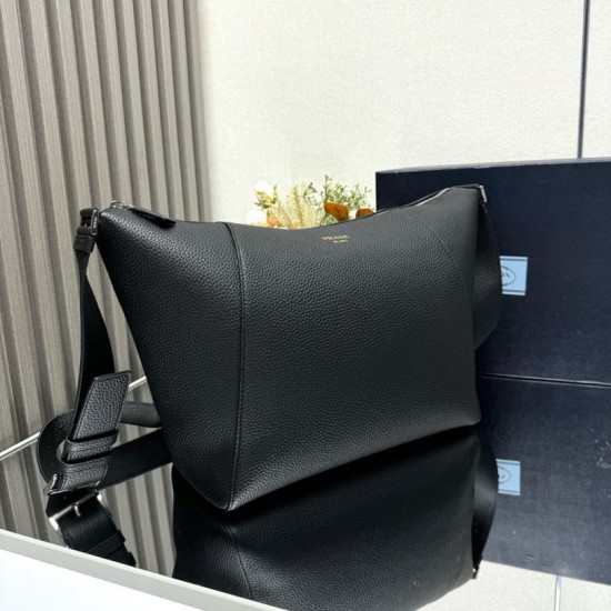 Replica Prada Messenger Crossbody Bag 2VH178 Black Clone Cheap