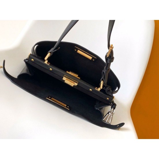Replica Fendi Peekaboo Soft Medium Bag Black Fake