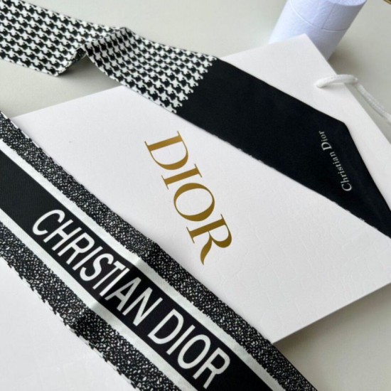 Replica Dior 30 Montaigne Mitzah Scarf Silk Twill Black/White  Fake