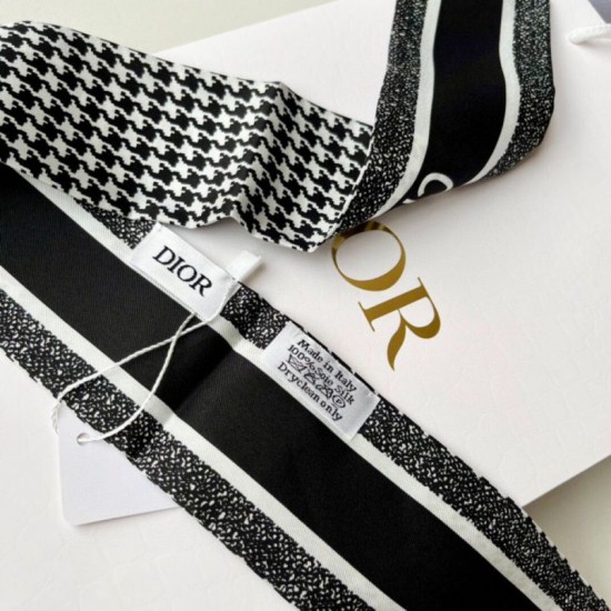 Replica Dior 30 Montaigne Mitzah Scarf Silk Twill Black/White  Fake